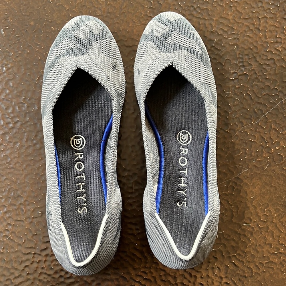 Rothy’s camo flats - size 8